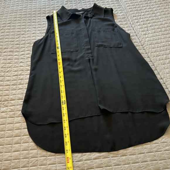 EUC - 🖤 Gorgeous WHBM Semi- Sheer Blouse - Picture 5 of 8